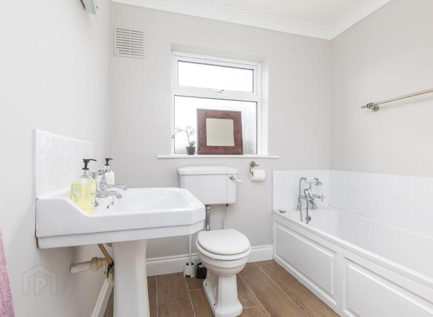 Annore House, Coolfore, Tylas, A84VY71
