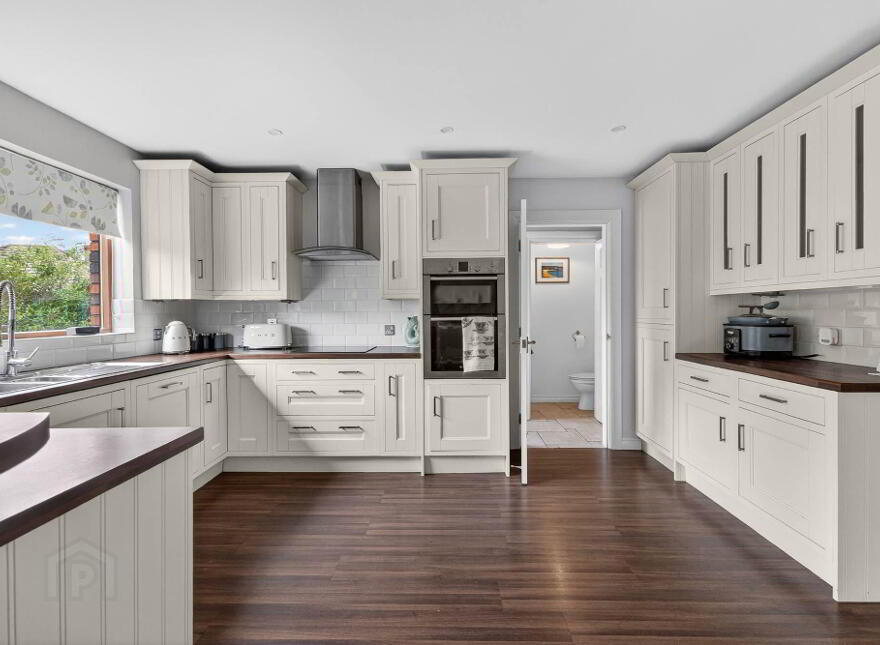 9 Laurel Grove, Lisburn, BT28 3EW