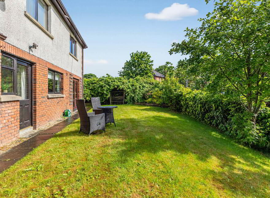 9 Laurel Grove, Lisburn, BT28 3EW