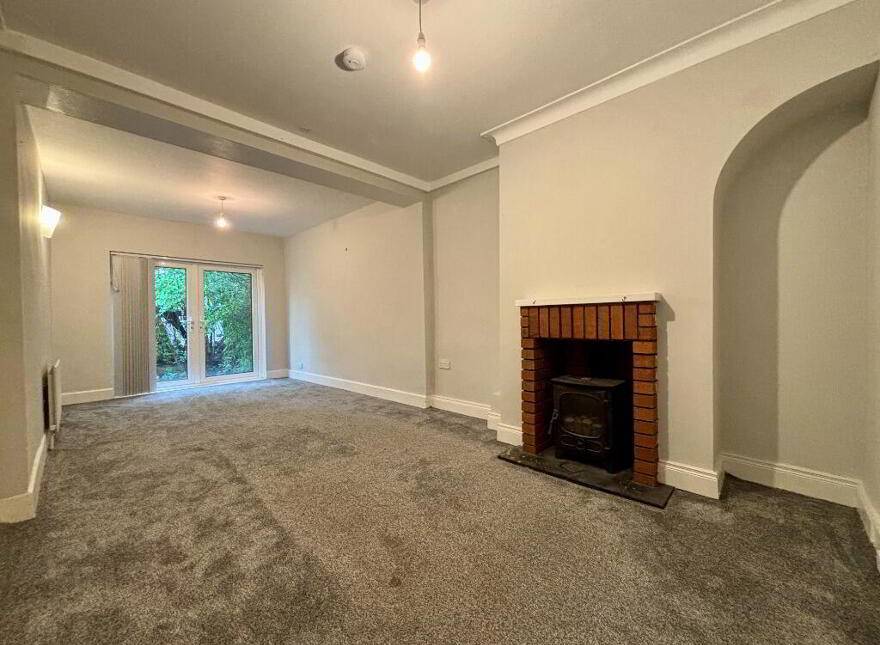 10 Ravenhill Crescent, Belfast, BT6 8JU