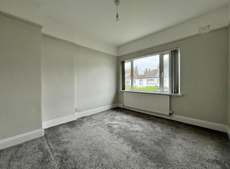 10 Ravenhill Crescent, Belfast, BT6 8JU