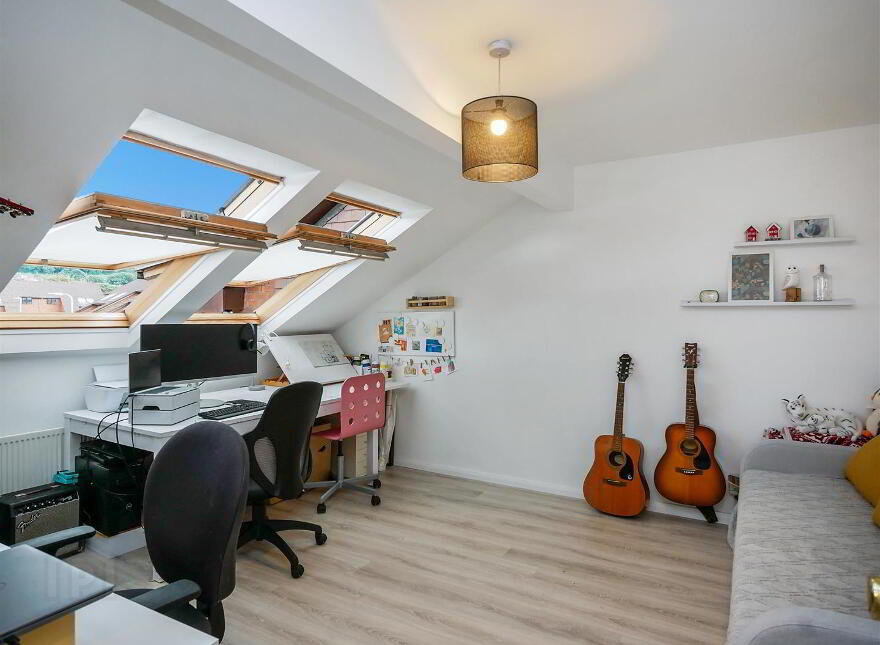 Apt 10, Drumkeen Court, Belfast, BT8 7TU