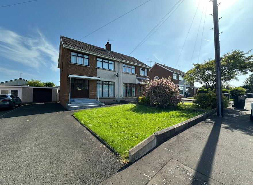 6 Rockgrove Brae, Ballymena, BT43 5HY