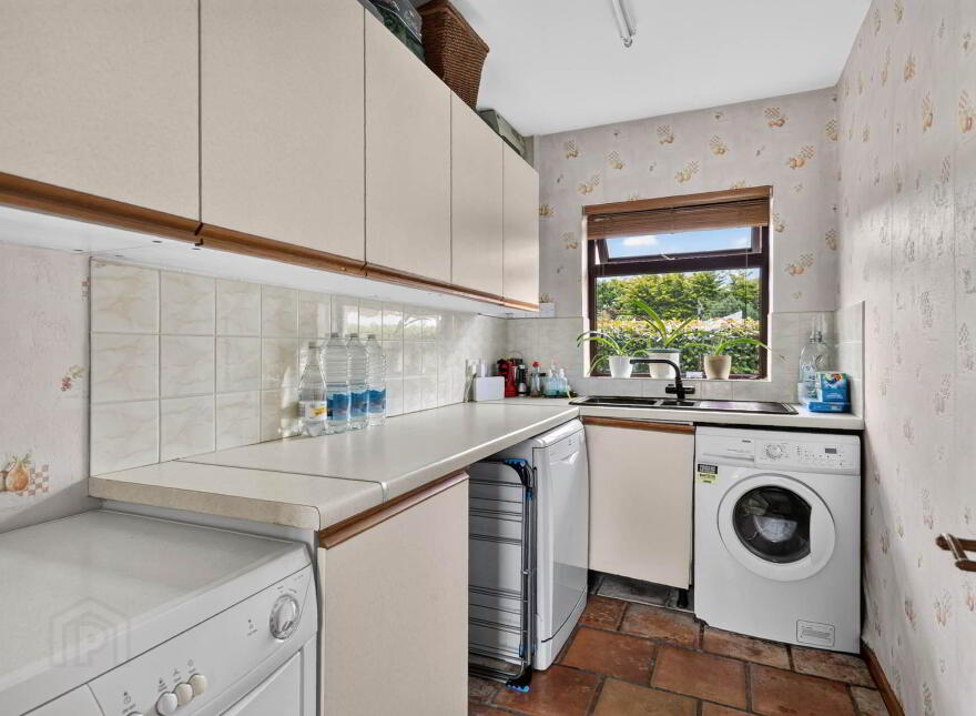 4 Cormac Road, Upper Ballinderry, Lisburn, BT28 2HL