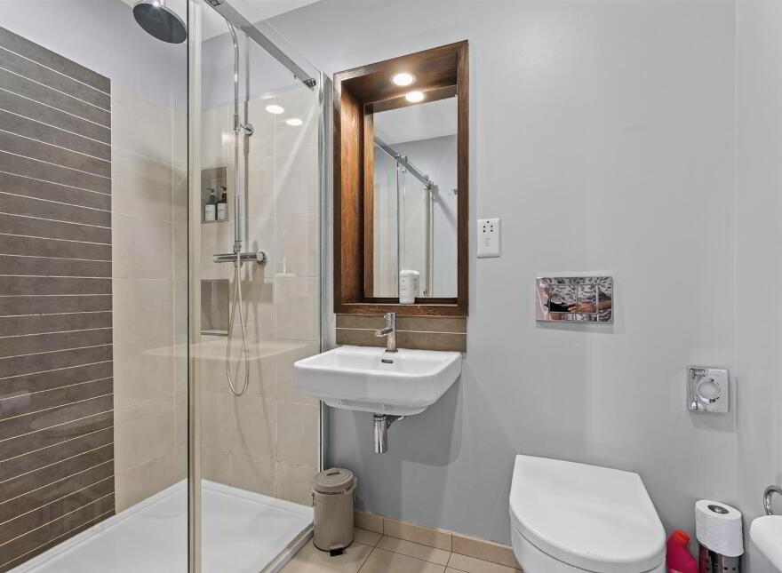 Apartment 31 Custom House Residence 2 Ulster Stree, Belfast, BT1 3ES