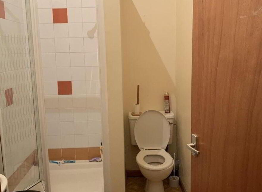 Flat 2, 35 Wellesley Avenue, Belfast, BT9 6DG