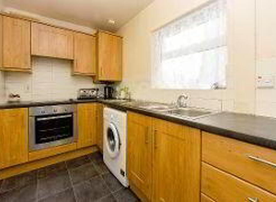34 Meadowbank Place, Belfast, BT9 7FF