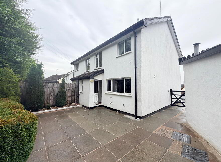 66 Iveagh Drive, Banbridge, BT32 3YE