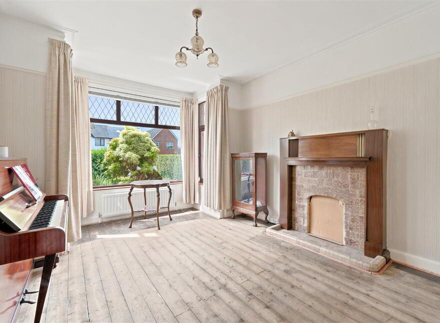 392 Castlereagh Road, Belfast, BT5 6AE