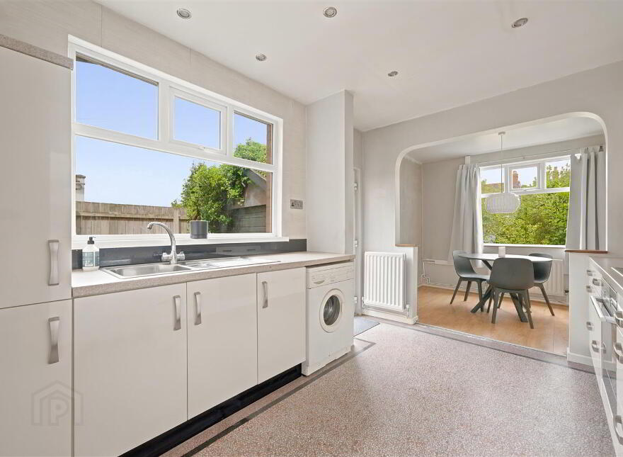 392 Castlereagh Road, Belfast, BT5 6AE
