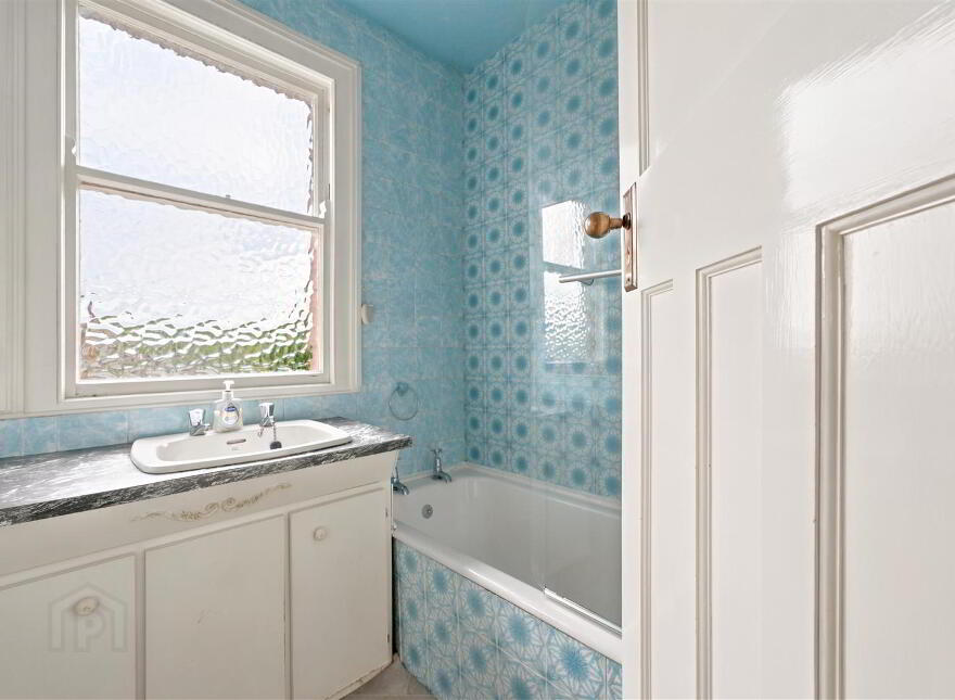 392 Castlereagh Road, Belfast, BT5 6AE