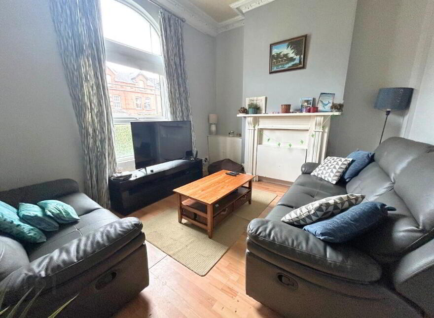 29 Tates Avenue, Belfast, BT9 7BY