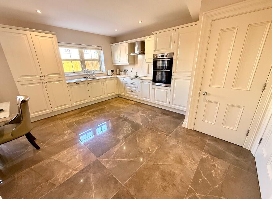 6 Oak Country Manor, Waterside, Derry, BT47 6HG