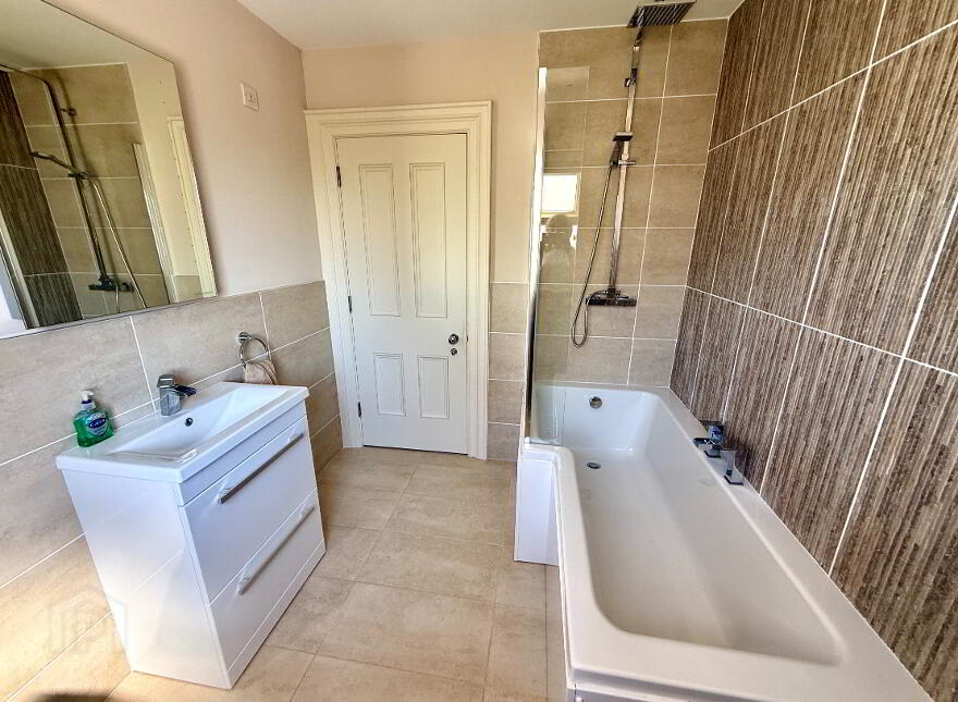 6 Oak Country Manor, Waterside, Derry, BT47 6HG