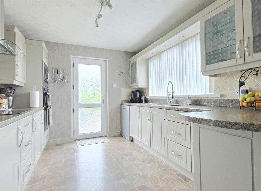 4 Sandringham Green, Carrickfergus, BT38 9EF