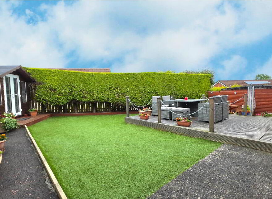 4 Sandringham Green, Carrickfergus, BT38 9EF