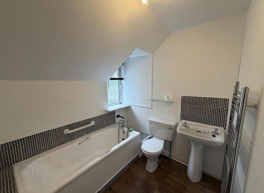 48 High Street, Ballyhalbert, Newtownards, BT22 1BL