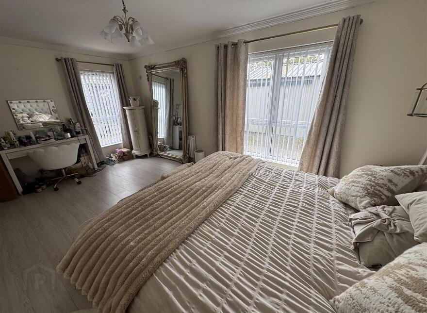 42 Ballynoe Road, Antrim, BT41 2QX