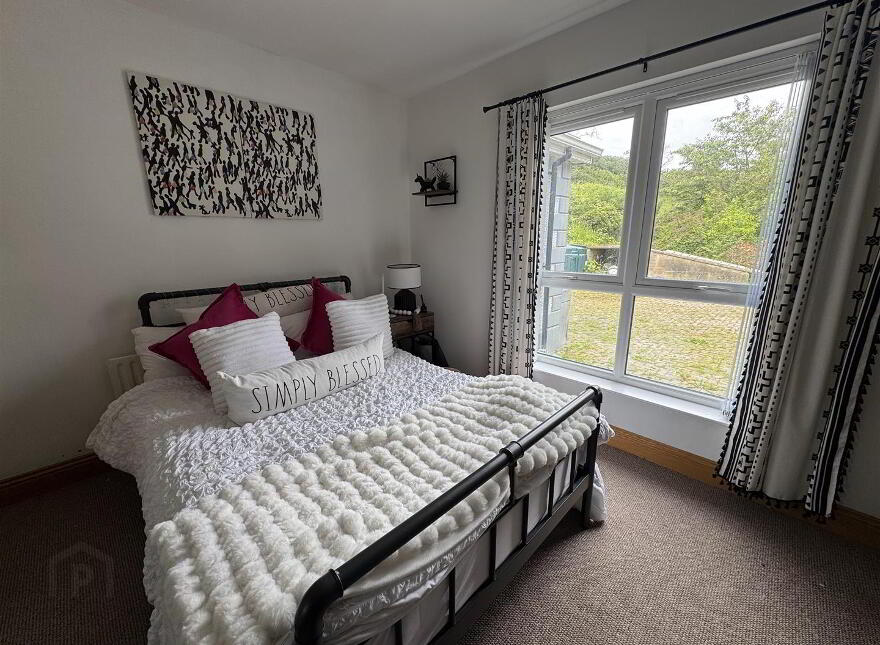 42 Ballynoe Road, Antrim, BT41 2QX