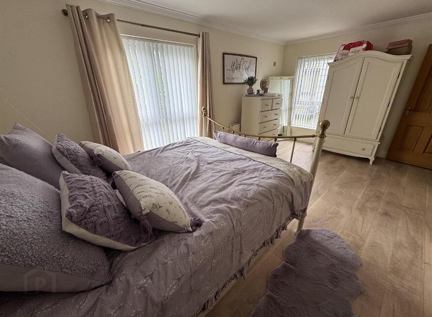 42 Ballynoe Road, Antrim, BT41 2QX