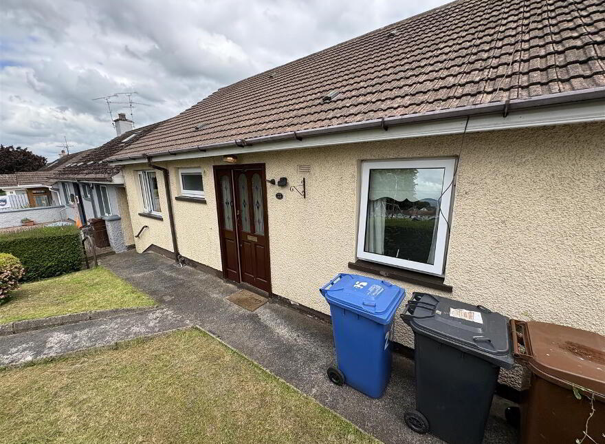 22 Camlough Park, Bessbrook, Newry, BT35 7AX