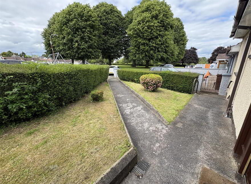 22 Camlough Park, Bessbrook, Newry, BT35 7AX