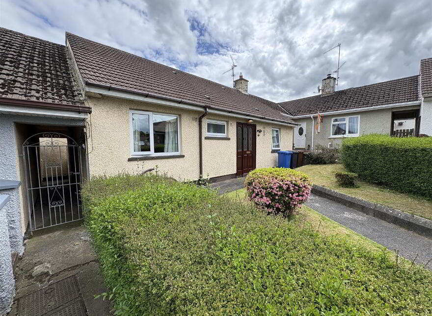 22 Camlough Park, Bessbrook, Newry, BT35 7AX