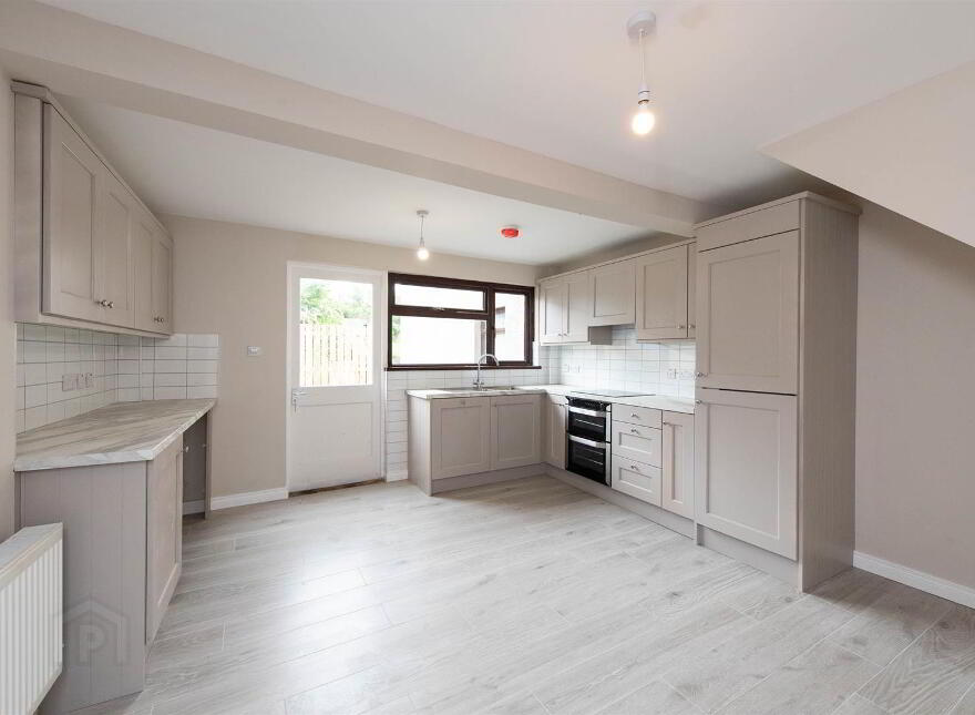 4 White Row, Banbridge, BT32 4JR