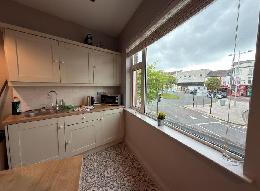 (Lot 7) 22B High Street, Portadown, BT62 1HZ