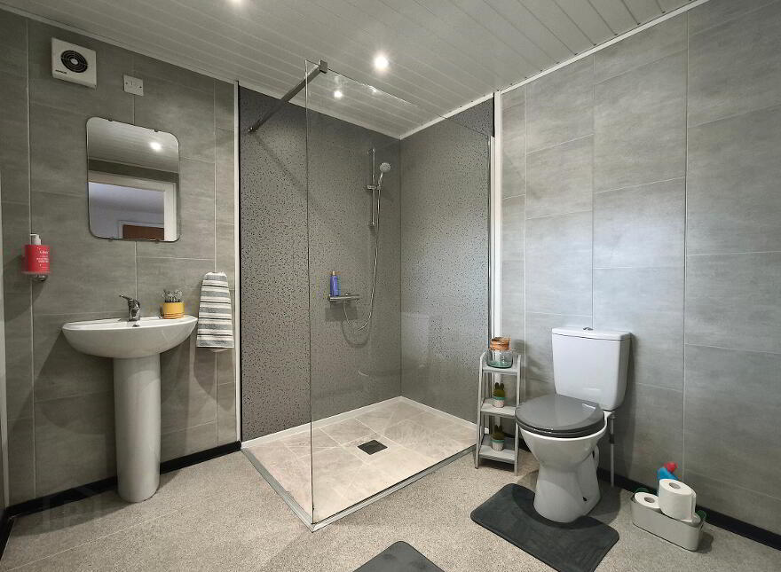 34 Premier Drive, Belfast, BT15 3LX