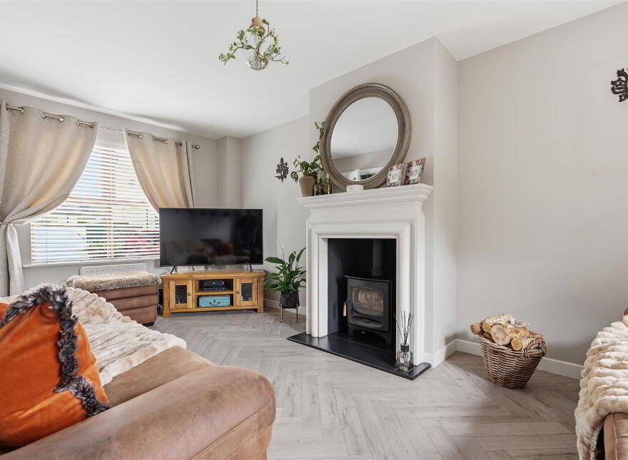 6 Grand Jury Court, Saintfield, BT24 7LD