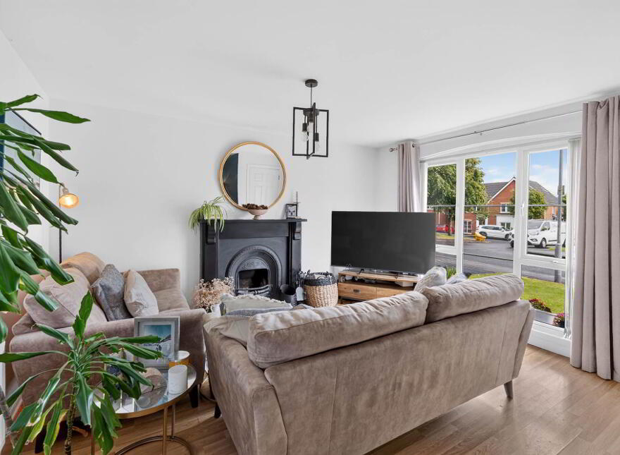 228 Glenwood Court, Lisburn, BT28 3UF
