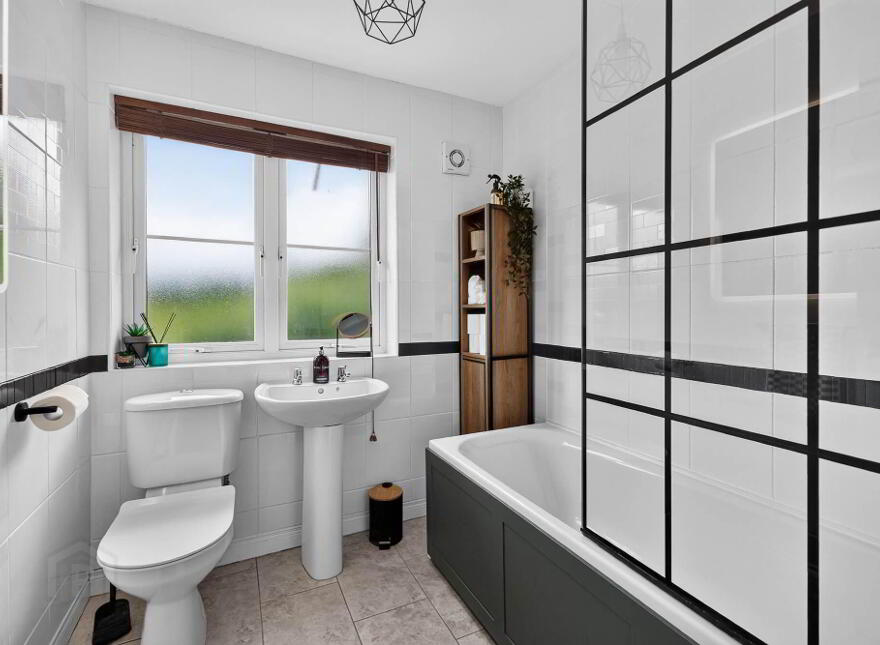 228 Glenwood Court, Lisburn, BT28 3UF