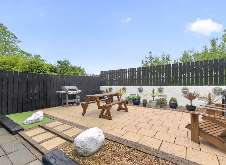 228 Glenwood Court, Lisburn, BT28 3UF