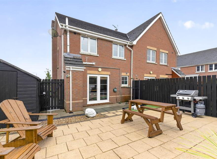 228 Glenwood Court, Lisburn, BT28 3UF