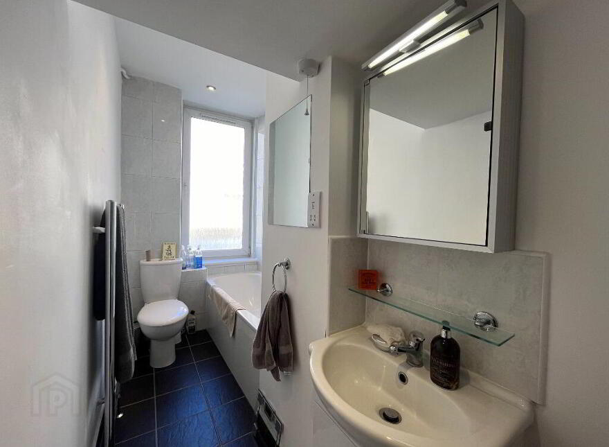 11 Tay Street, Polwarth, Edinburgh, EH11 1DZ