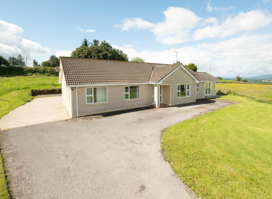 12 Derryclawan Road, Lisbellaw, BT94 5DB
