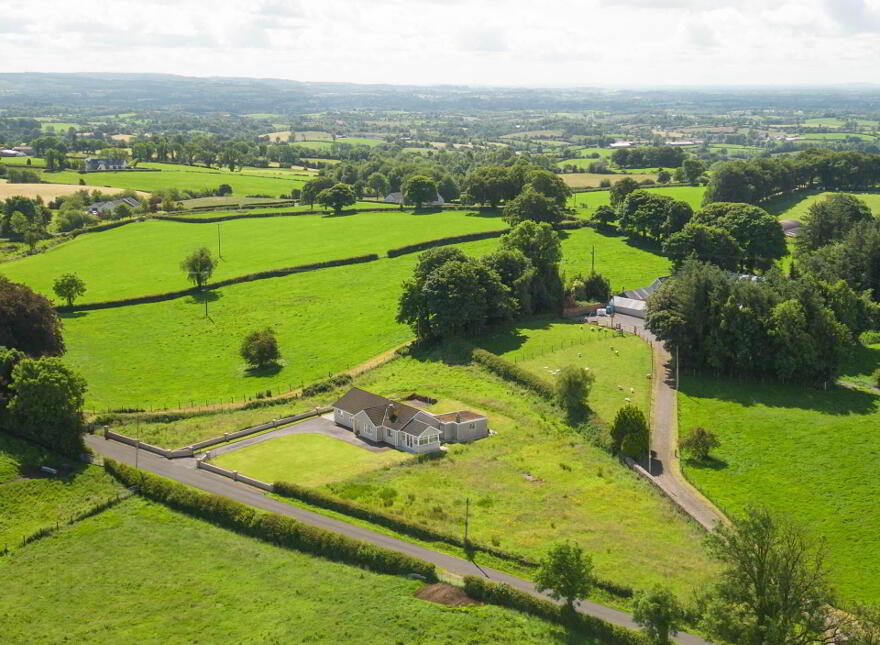 12 Derryclawan Road, Lisbellaw, BT94 5DB