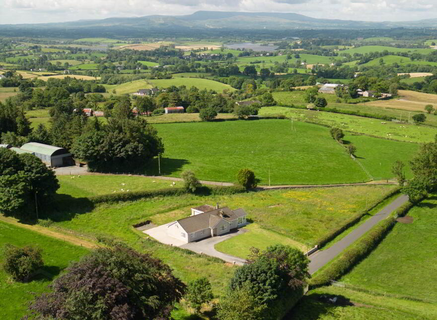 12 Derryclawan Road, Lisbellaw, BT94 5DB