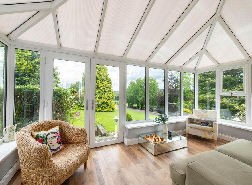 384 Ballyclare Road, Newtownabbey, BT36 4TQ
