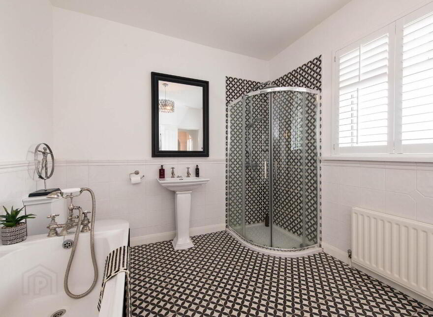 384 Ballyclare Road, Newtownabbey, BT36 4TQ
