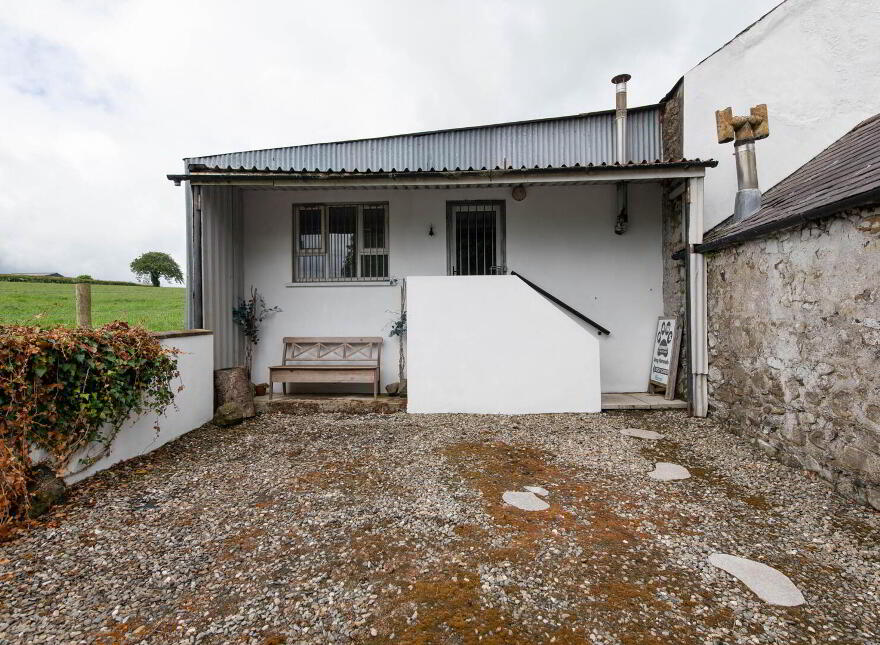 384 Ballyclare Road, Newtownabbey, BT36 4TQ