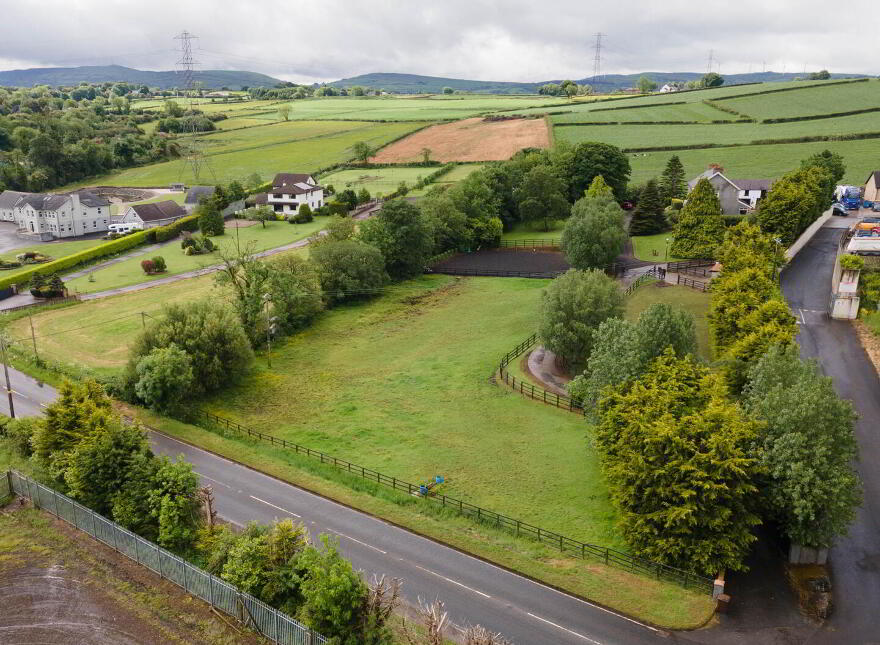384 Ballyclare Road, Newtownabbey, BT36 4TQ