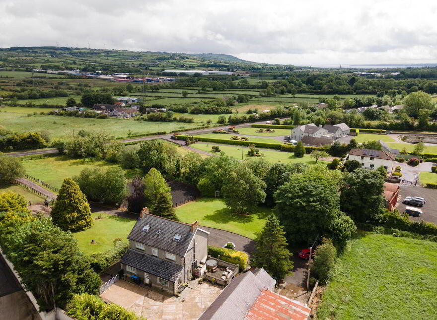 384 Ballyclare Road, Newtownabbey, BT36 4TQ