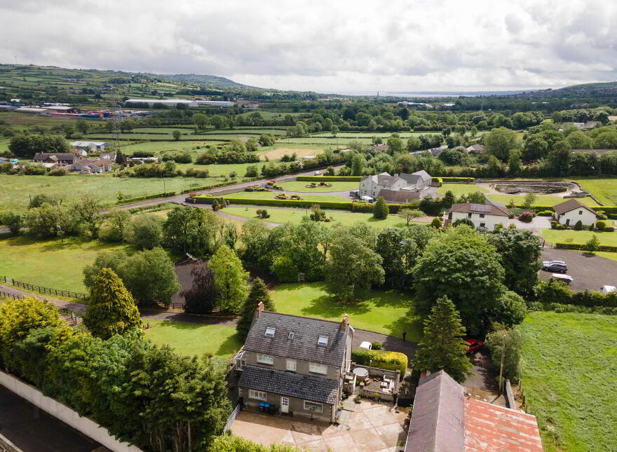 384 Ballyclare Road, Newtownabbey, BT36 4TQ