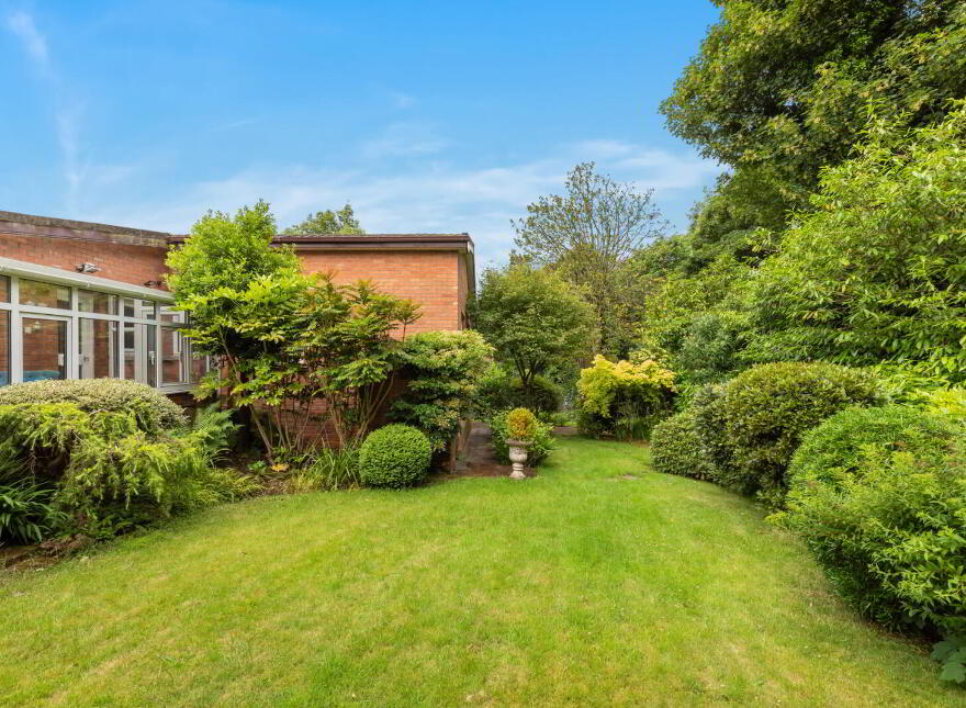 10 Croft Park, Holywood, BT18 0PF