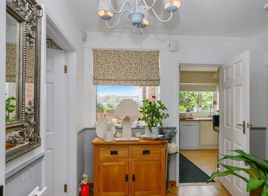 14 Burnside Avenue, Saintfield Road, Belfast, BT8 6HW