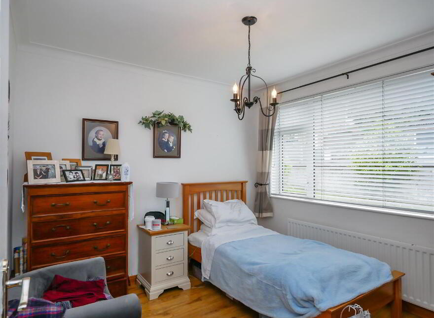 14 Burnside Avenue, Saintfield Road, Belfast, BT8 6HW
