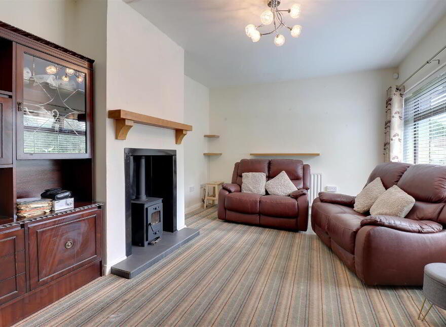 16 Hillmount Drive, Moneyrea, Newtownards, BT23 6BE