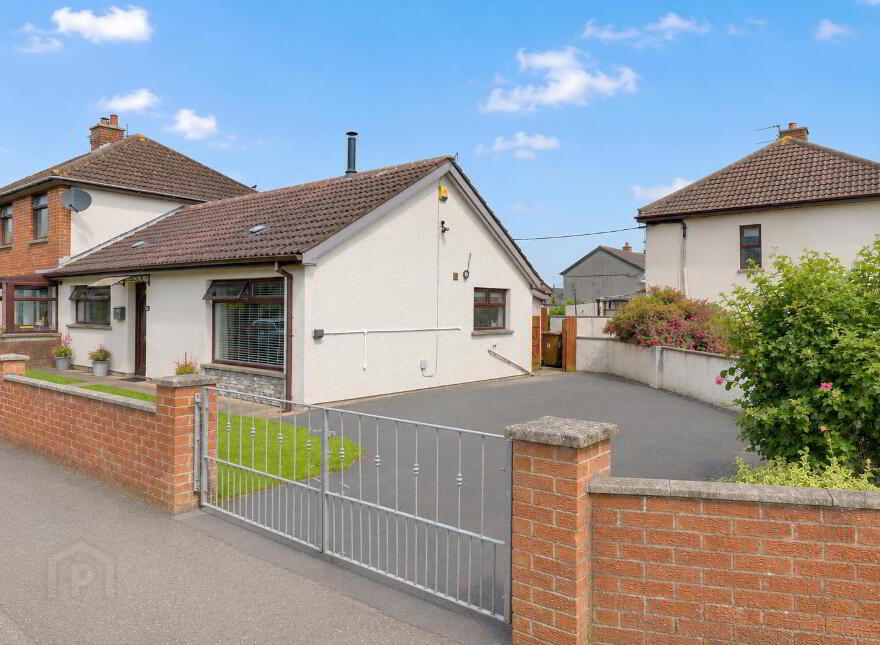 16 Hillmount Drive, Moneyrea, Newtownards, BT23 6BE